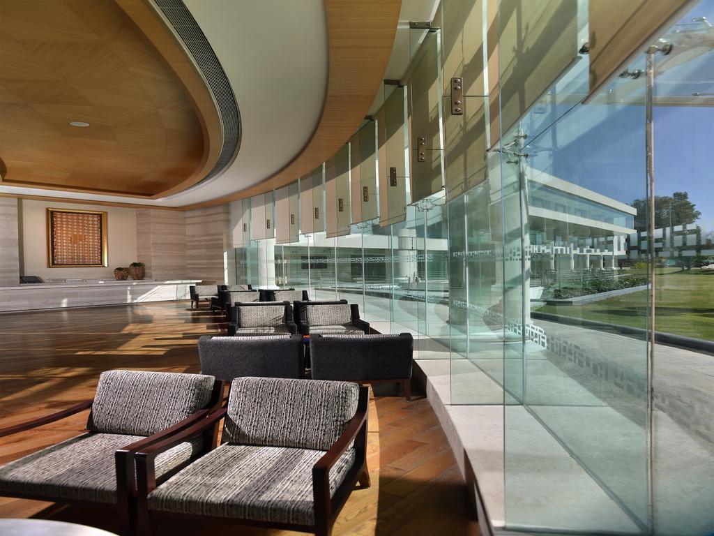 Hotel The Lalit Chandigarh