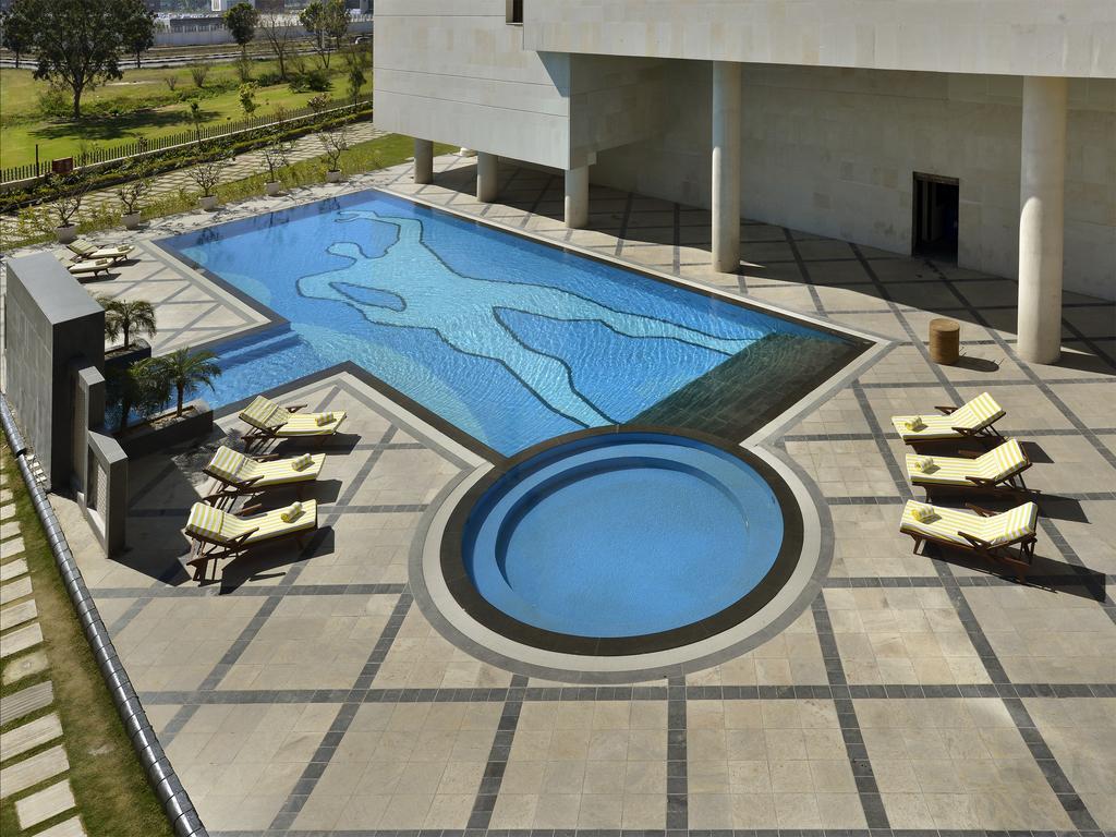 The Lalit 5*