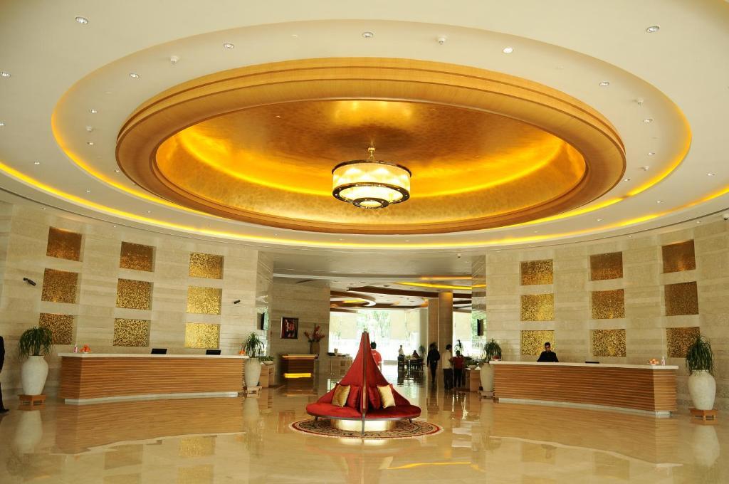The Lalit Hotel 5*