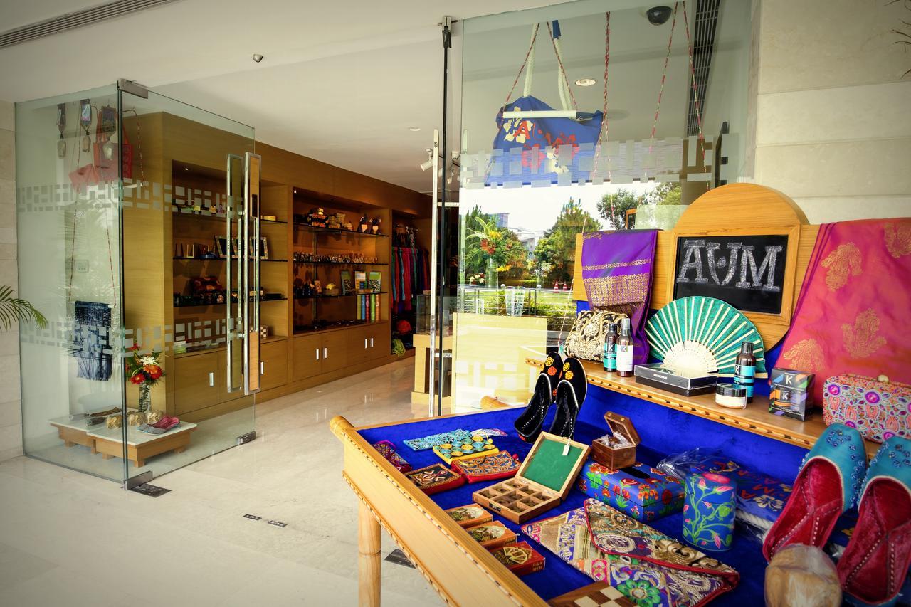 The Lalit 5*